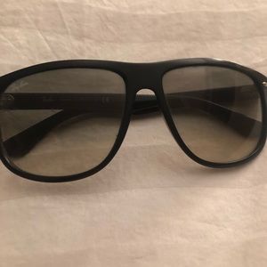 RAYBANS IN AMAZING SHAPE!